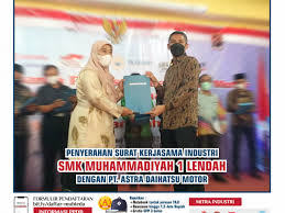 Feb 19, 2019 · mail merge adalah alat yang berguna yang memungkinkan anda untuk menghasilkan beberapa surat, label, amplop, tag nama, dan lainnya menggunakan informasi yang disimpan dalam daftar, database, atau spreadsheet. 2021 April