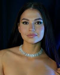 Teresa Eger's Instagram, Twitter & Facebook