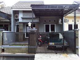 Variasi dengan pagar besi, pagar beton batu bata, pagar cor. 30 Contoh Gambar Garasi Mobil Depan Rumah Desain Id