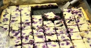 Kasekuchen Brownies Mit Blaubeeren Nach Tim Malzer Ein Tolles Rezept Susse Backerei Lebensmittel Essen Brownie Kasekuchen