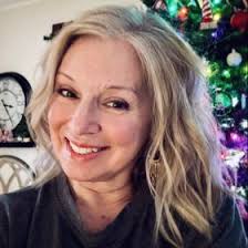 Julie Ann Nunes (julieanndenslow)