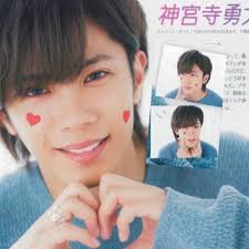 画像に含まれている可能性があるもの 1人以上 子供 クローズアップ 勇太 神宮寺勇太 紫