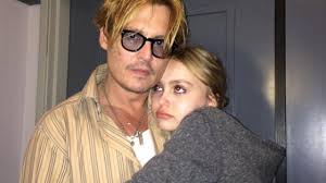 Et puis, on a aussi entendu dire que vanessa paradis. Lily Rose Depp Prend La Defense De Johnny Depp Vanessa Paradis Aussi Premiere Fr