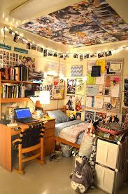 A place for college students to get decoration inspiration, advice, and showcase their own dorm rooms. 15 Amazing Cool Dorm Room Pictures For Inspiration Gurl Com Quartos Projetos De Dormitorios Ideias De Decoracao Para Quarto Pequeno