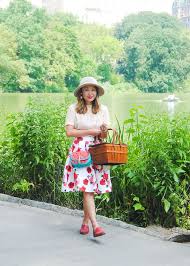 3 Essentials For Perfecting A Picnic Outfit Layers Of Chic Picnic Outfits Casual Summer Outfits For Women Spring Outfits Women