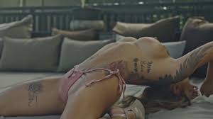 SANKTOR - FLEXIBLE TATTOOED DOMINANT MILF MASTURBATES