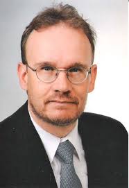 Is to rüdi the same thing happened yesterday *dramatically. Dr Phil Axel Rudiger