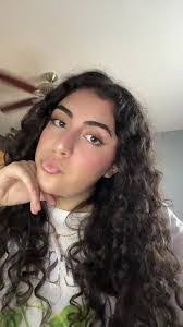 Melissa Warnick's Instagram, Twitter & Facebook