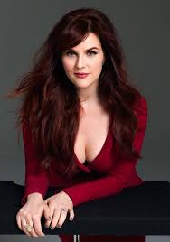 Sara Rue - Free pics, galleries & more at Babepedia
