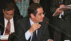Germán vargas lleras lleva cuatro . Vargas Lleras Respalda Ley De Segunda Vivienda Minvivienda