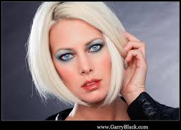 Portrait Sessions Tuesday 1-3 Rockingham Regional Arts upstairs ( there's a  lift) at the Gary Holland Centre. Everyone is welcome $10 easels, tables  and chairs available, tea, coffee and biscuits provided. Today's model  Lynette.