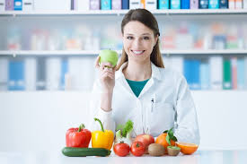 Un nutricionista y dietista, es un profesional sanitario experto en la alimentación y nutrición del hombre. Por Que Es Importante La Figura Del Dietista Nutricionista Instituto Gerontologico