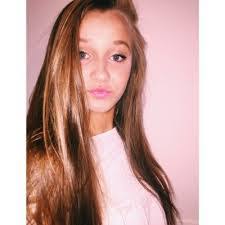 Carmen Petry's Instagram, Twitter & Facebook