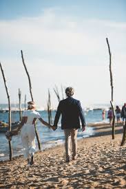 Présentation du mariage au cap ferret de nos mariés et des créateurs passionnés qui y ont. Un Magnifique Mariage Dans Une Villa Intemporelle Du Cap Ferret
