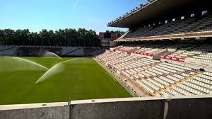 Pésimas condiciones del estadio de rayo vallecano provocaron accidente. Pequeno Estadio Del Rayo Vallecano Opiniones De Viajeros Sobre Campo De Futbol De Vallecas Madrid Tripadvisor