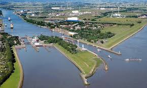 Kiel is a port on both sides of the kiel fjord, an inlet of the western baltic sea, and lies at the eastern end of the kiel canal. Kiel Canal Germany Cruise Port Schedule Cruisemapper