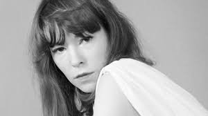 Meet Lena Dunham's Podcasting Partner, True Crime Zine Queen Alissa Bennett 