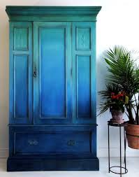 There's no need for a scientific approach to color mixing if you do not need to recreate the exact shade again at a later date. Ombre Kleiderschrank Annie Sloan