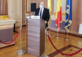 Tóth csaba, prefectul județului arad. Szemleletvaltast Surget A Kozszferaban A Jarvany Elleni Vedekezes Kozepebe Csoppent Toth Csaba Prefektus