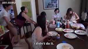 Her Gün Kız Kardeşlerini ve Annesini Sikiyor. Türkçe Altyazılı Porno -  Otomatik Porno