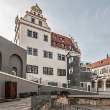 Vielfalt im haus der kirche. Haus Der Kathedrale Arstempano
