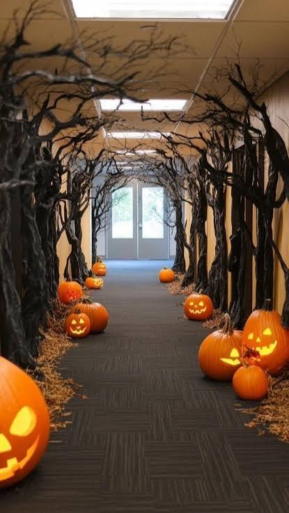 Pumpkin-Filled Productivity: Halloween Office Ideas to Boost Spooky Spirit