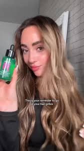 Are you plaid to see us? 😉 Just in time for sweater weather, @framar's  𝓝𝓔𝓦 PLAID HAIR DAY fall collection is HERE! The Switch Pop Up and  Embossed Roll form the most