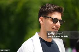 19,754 Neil Milan Photos & High Res Pictures