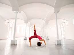 Für diese variante sind keine fotos verfügbar. Kopfstand Wirkung So Gesund Sind Umkehrhaltungen Evidero