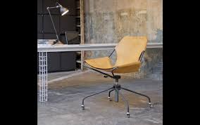 He served for many years as the president of the brazilian institute for architects and has been honored internationally with the 2006 pritzker architecture prize and the 2000 mies van der rohe prize. Espasso New Arrival Paulistano Office Chair By Paulo Mendes Da Rocha