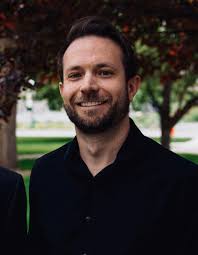 Queens of Christmas (2024)