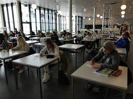 I tillegg har skolen en stor avdeling for voksenopplæring. Lorenskog Videregaende Skole Beitrage Facebook