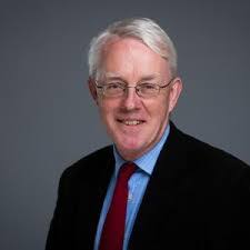 Lisa Lodwick's Instagram, Twitter & Facebook