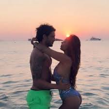 Così carolina marconi ha voluto rendere. Topless Da Urlo Carolina Marconi L Ex Gieffina Venezuelana Stordisce Tutti Cosi
