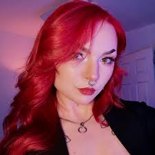 Just gonna start complimenting all short hair men with “nice pixie cut”