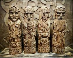 Idols Of Gods Norse Pantheon Scandinavian Gods Nordic Gods Etsy Piezas De Ajedrez Escultura Tallados