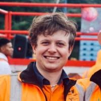 90+ perfiles de «Plimmer»