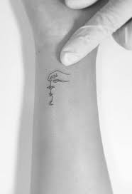 pescado tatuaje inspo fish inspo tattoo tiny tattoos for girls tattoos meaningful tattoos