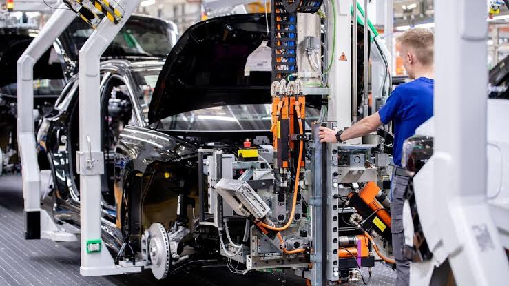 Medienbericht: VW will 100.000 Stellen streichen und vier Werke schließen