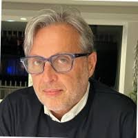 Timothy Pickles's Instagram, Twitter & Facebook