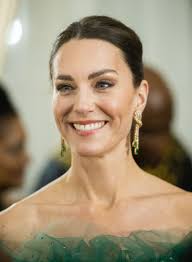 Kate Middleton Styles A Green Princess Dress With Emeralds Borrowed From  The Queen