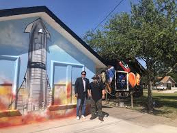 Elon reeve musk frs is an entrepreneur and business magnate. House Of Space San Benito Man Commissions Home Tribute To Spacex Elon Musk Myrgv Com