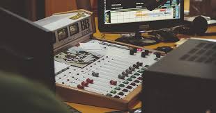 Interface of free autotune plugin for those who wish to use it in music production or simply want to try it out, we bring you our picks for the best autotune plugins ( vsts ) available in 2020 for your daw or beat maker. Top 5 Free Autotune Plugins To Use In 2020 Idesignsound
