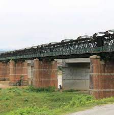 Sultan abdul jalil shah bridge er laget av betong og ligger nær byen mens sultan iskandar bridge ligger lenger oppstrøms og er laget av stål. Victoria Bridge Malaysia Home Facebook