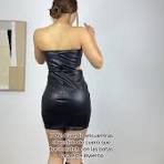 Outfits de Vestidos de Cuero con Botas para Mujer