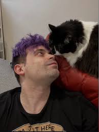 Damien's sweet daughter Zelda sadly passed away. Please hold your pets  close today/tonight and give Damien the space he needs to grieve and he'll  be back to stream when ready From Damien's