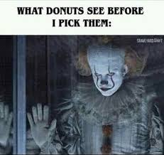 Thirty Two Memes Pics For Anyone Obsessed With Halloween Horror Movies Funny Funny Horror Horror Movies Memes