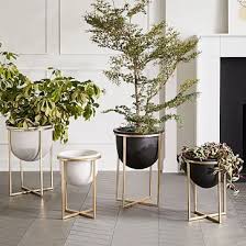 Standing planter premium bahan rangka besi sni (kokoh dan tebal) warna putih 2. Concrete Metal Standing Planter Westelm Planter Stand Corner Decor Indoor Planters