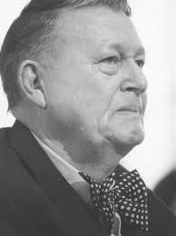 Statue of former Dearborn Mayor Orville Hubbard going to museum