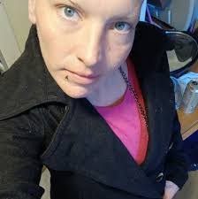 Alison Cushing's Instagram, Twitter & Facebook